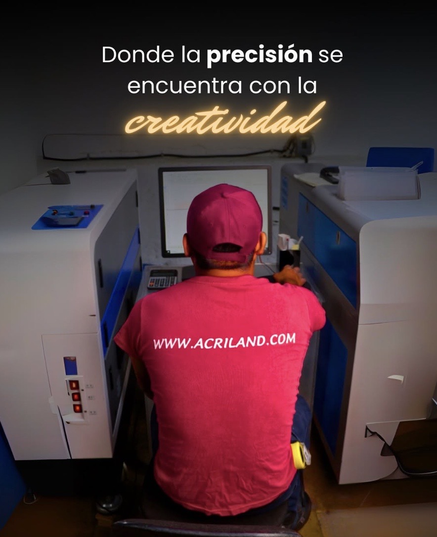 Pieza de acrílico fabricada con corte de precisión